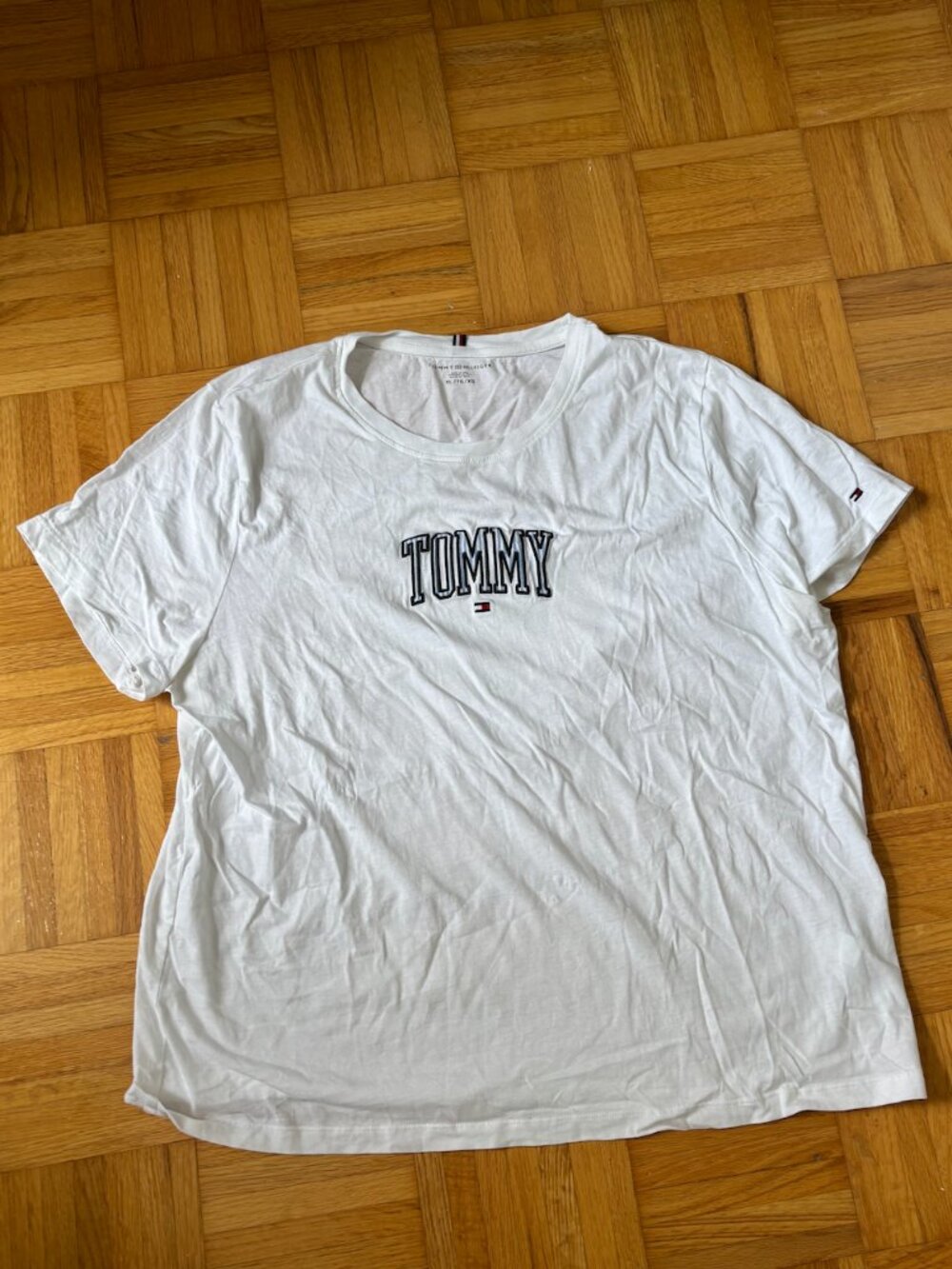 Tommy Hilfiger White Embroidered Logo T-Shirt Size XL